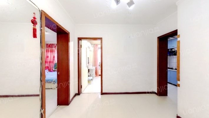 鸿泽馨苑二手房实景图