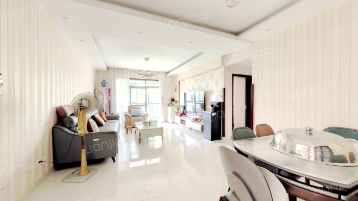 府河御景三期小区二手房实景图