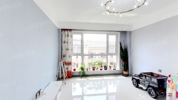 保利罗兰A1区二手房实景图