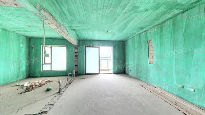 礼顿山1号二手房实景图