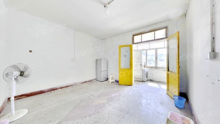 北新医院小区二手房实景图