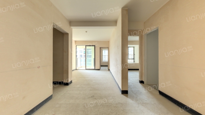 龙湖颐天展图森镜二手房实景图