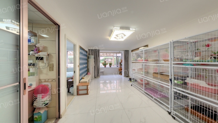 公务员小区二手房实景图