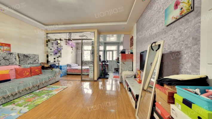 群力新苑东区二手房实景图