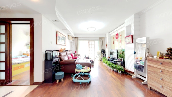 蓝色海月居二手房实景图