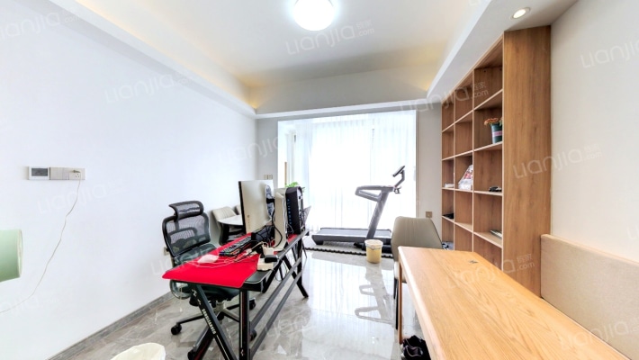 东方红梅溪枫林二手房实景图