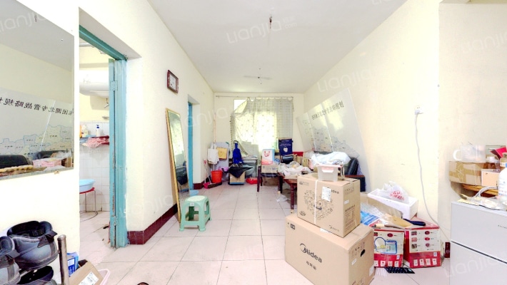航侧小居二手房实景图