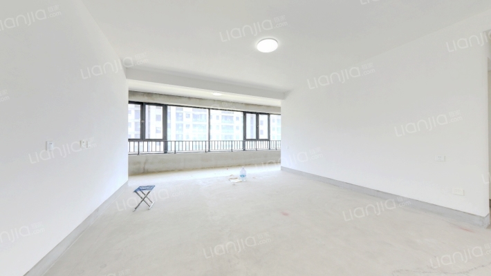 中南樾府二手房实景图