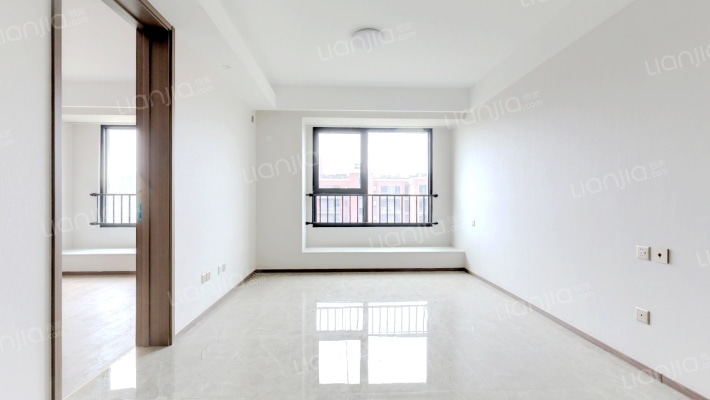 中建学府印悦二期二手房实景图