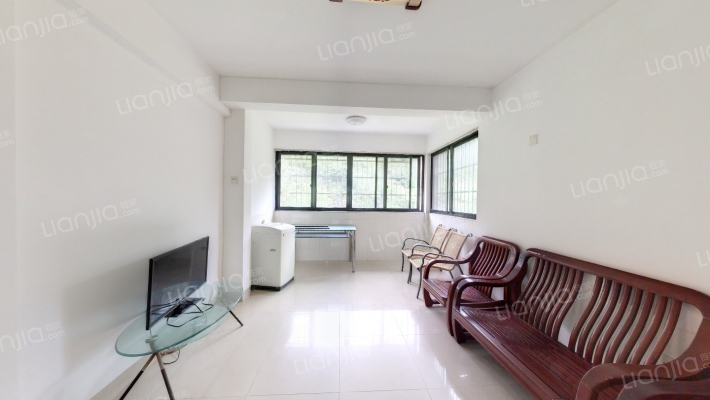 卓雅东苑二手房实景图