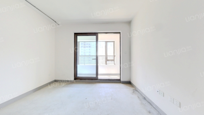 滨河湾B区二手房实景图