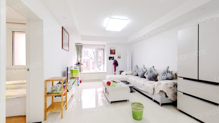 东郊小镇第六街区二手房实景图