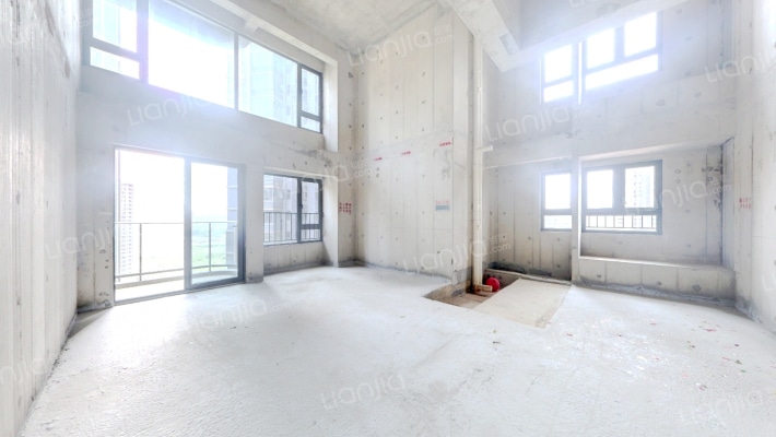 中海龙湖臻如府二手房实景图