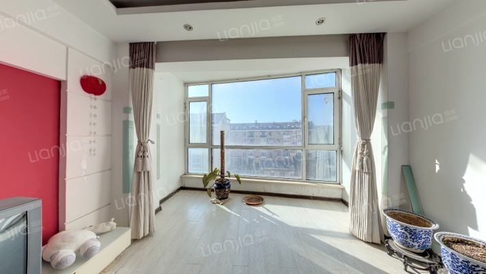 龙畔金泉五期K1区二手房实景图