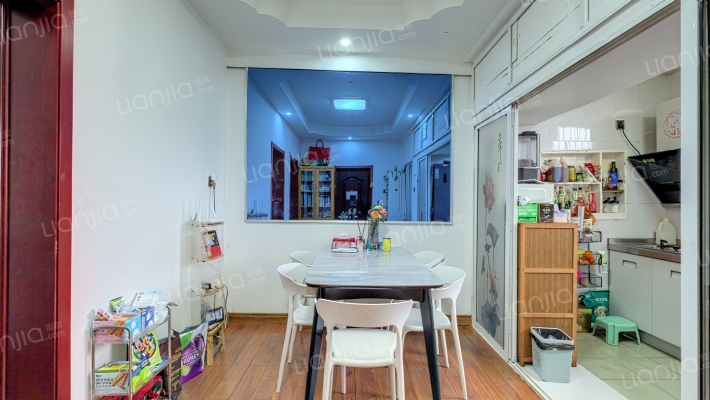 山潘四村二手房实景图