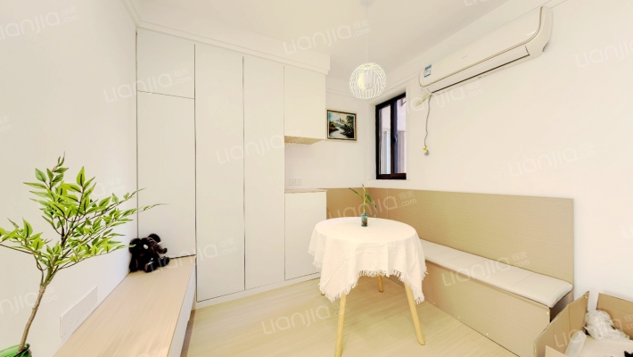 芳华路411弄二手房实景图