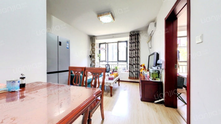 东亚朗悦居二手房实景图