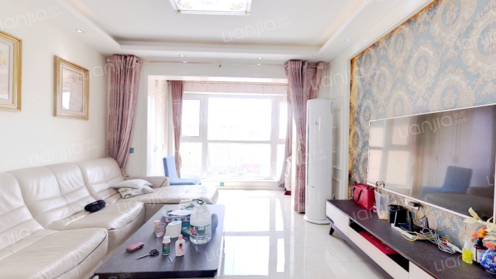 保利金香槟二手房实景图