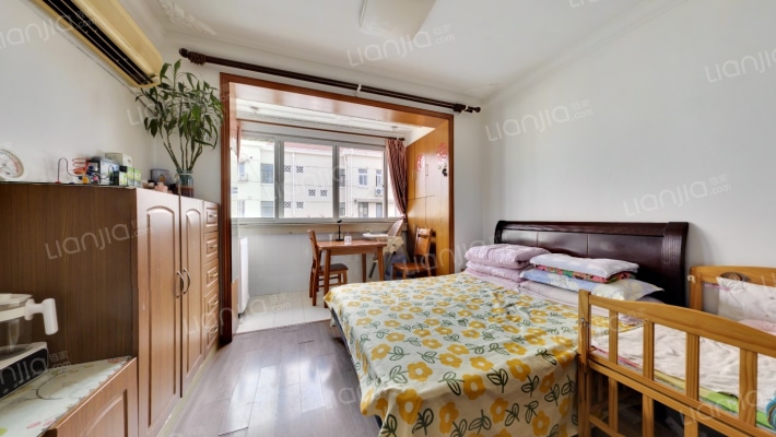 新泾四村二手房实景图