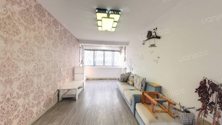 东浜新苑南区二手房实景图