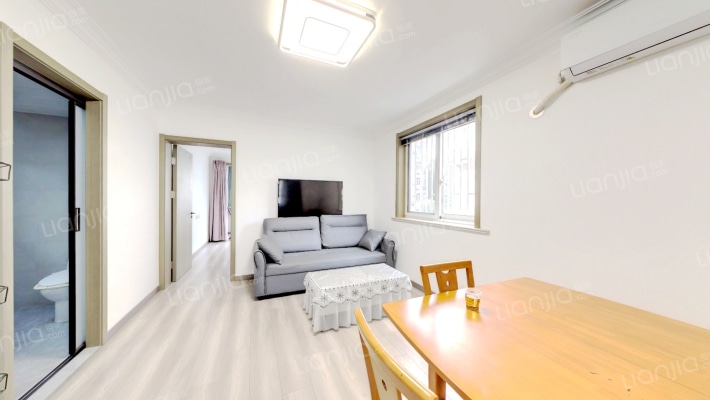 龙柏一村二手房实景图