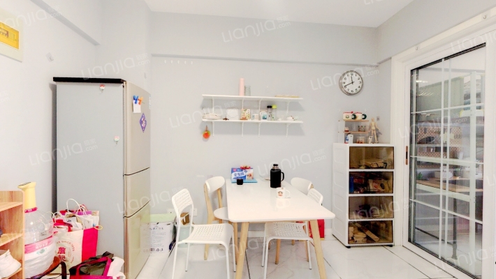 领势学府二手房实景图