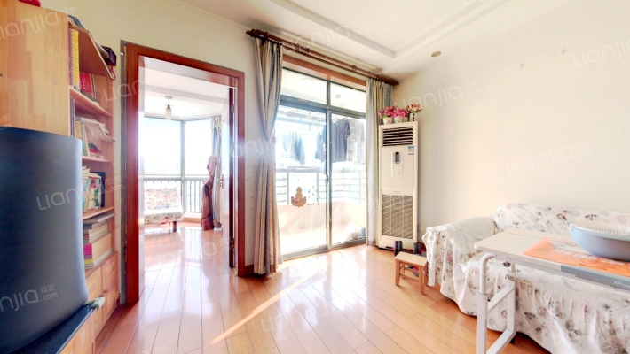 四季晶华二手房实景图