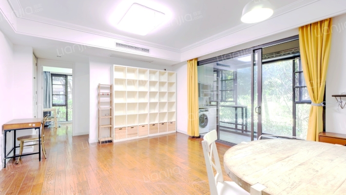 绿地香缇二手房实景图