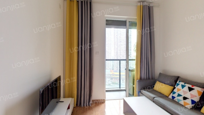 卓越中寰二手房实景图