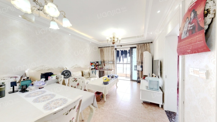 蓝海花园小区二手房实景图