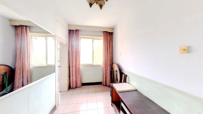 东三街北7号院二手房实景图