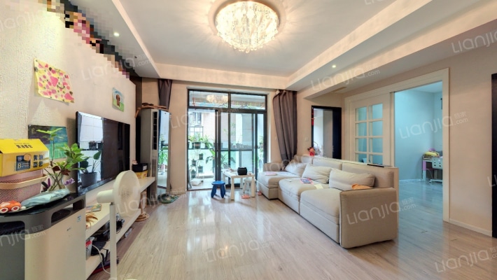 翡翠城五期二手房实景图