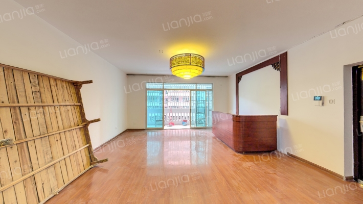 锦江花园一区二手房实景图