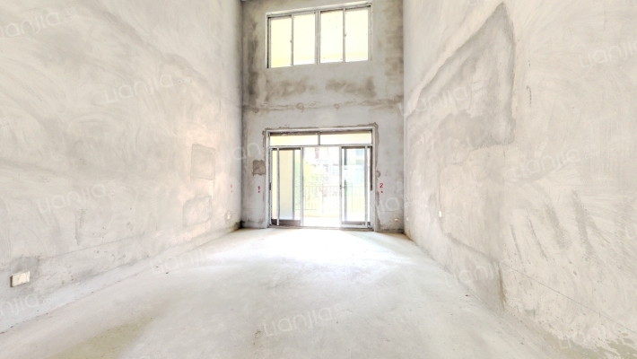 两江春城麓府二手房实景图