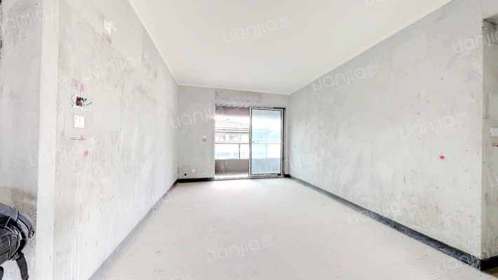 山晓二手房实景图