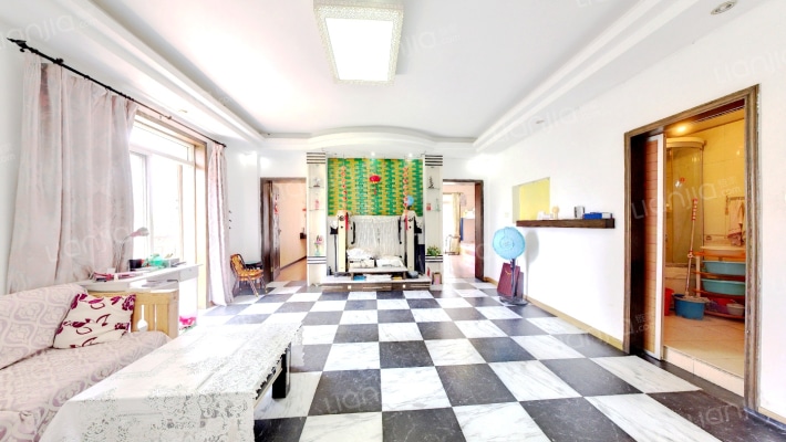 香江花园三期二手房实景图