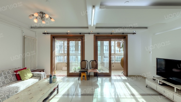 泰华滨河苑二手房实景图