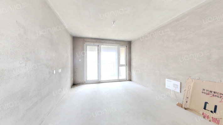 荣盛和悦名邸二手房实景图