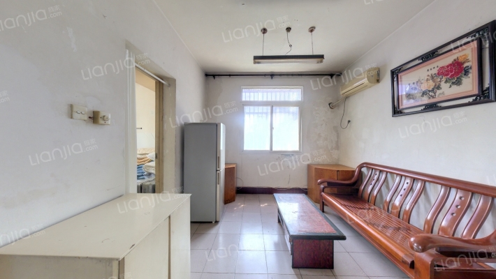 自来水加压站小区二手房实景图