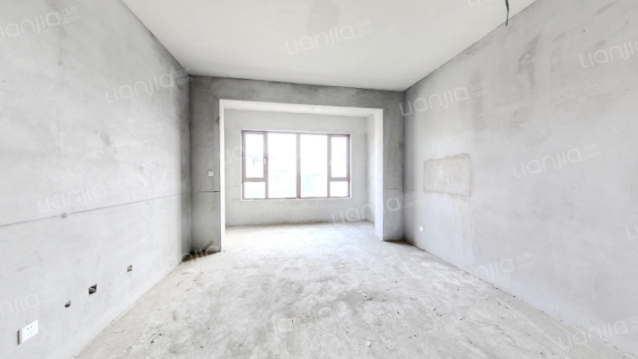 泰丰翠屏山水二手房实景图