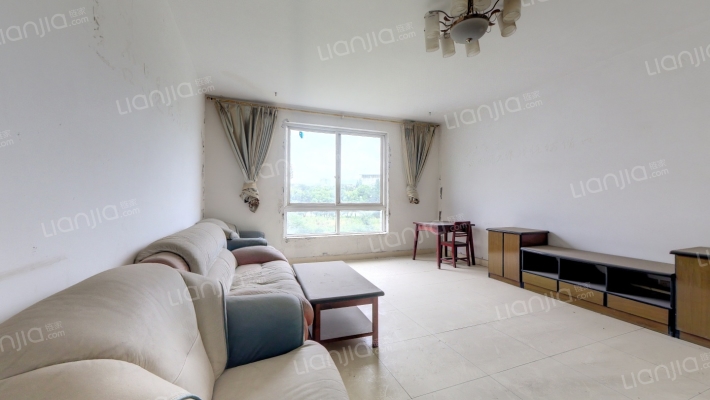 迎宾路297号二手房实景图