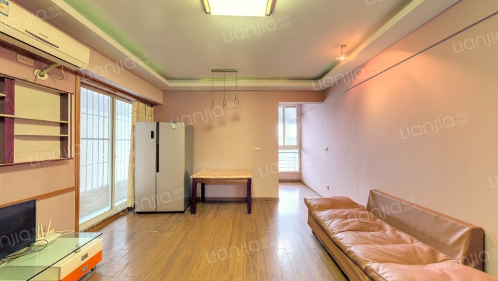 巴黎公舍二手房实景图