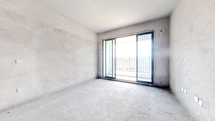 半岛八期二手房实景图