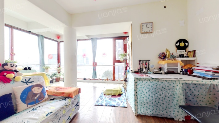 麓山国际半月湾二手房实景图