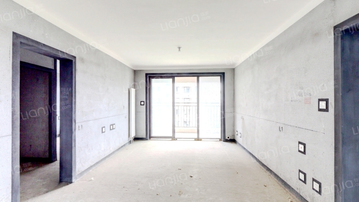中建云栖苑二手房实景图