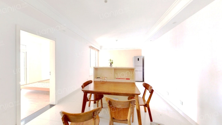 华冶天然居二手房实景图