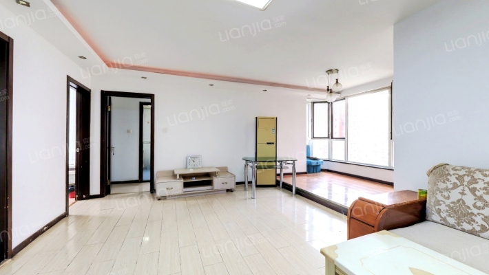 彩虹新城二手房实景图