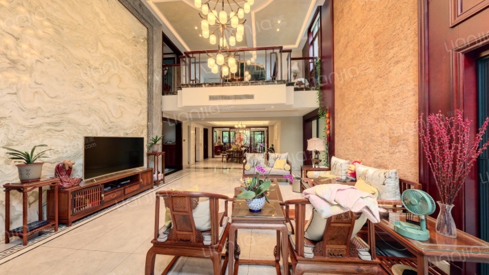 保利山庄别墅二手房实景图