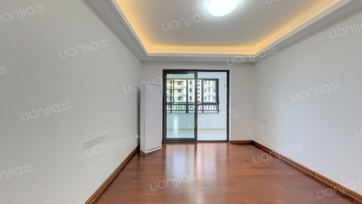 蓝天慧融花园二手房实景图