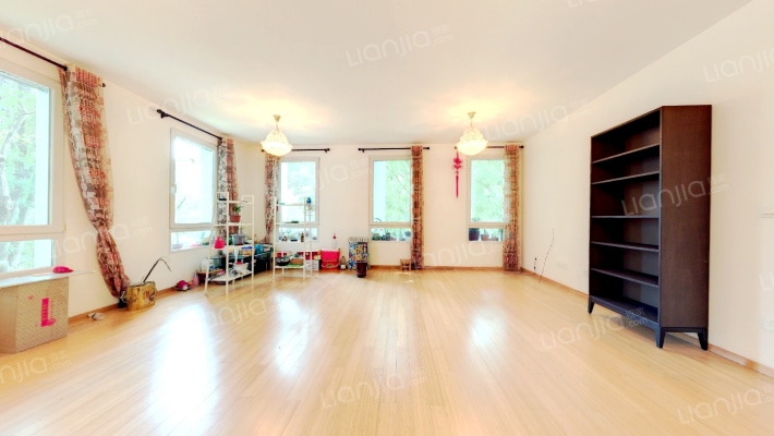 上第MOMA二手房实景图